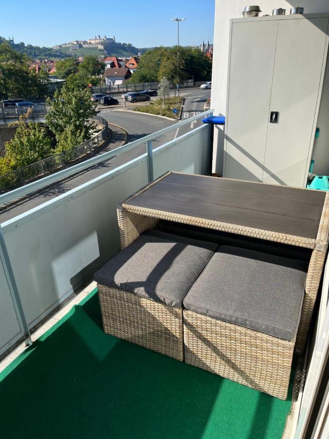 Schoenes Apartment Mit Festungsblick - Free Parking - ヴュルツブルク エクステリア 写真